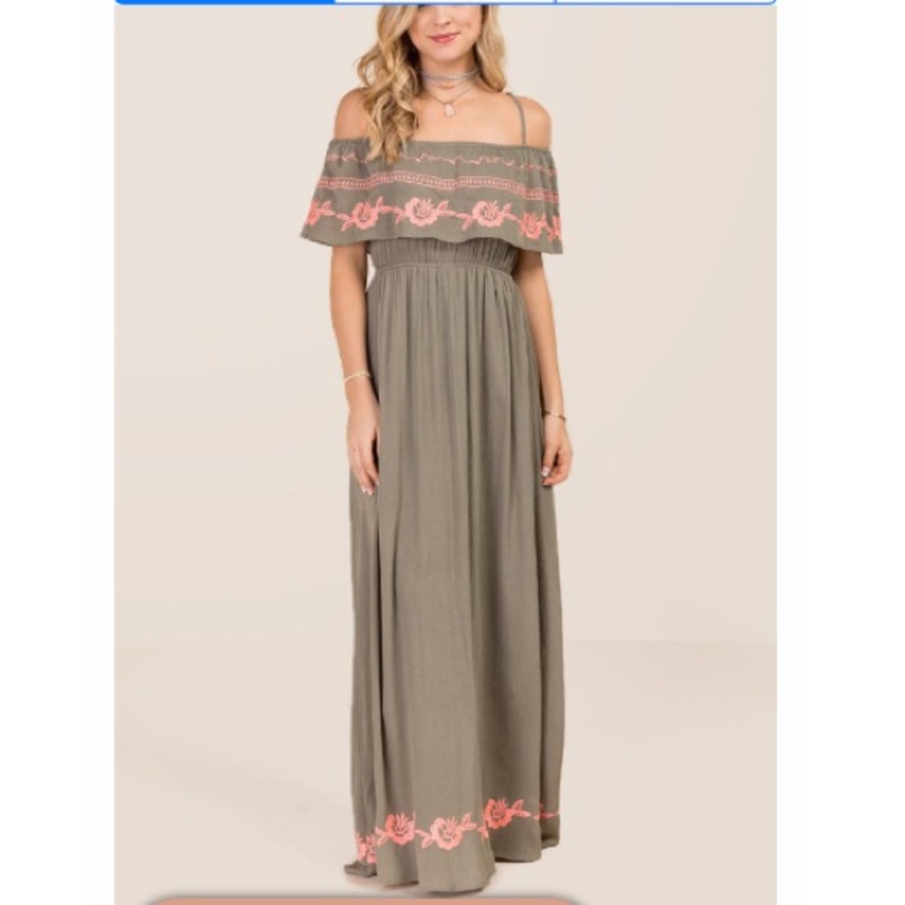 Francesca’s beautiful maxi dress